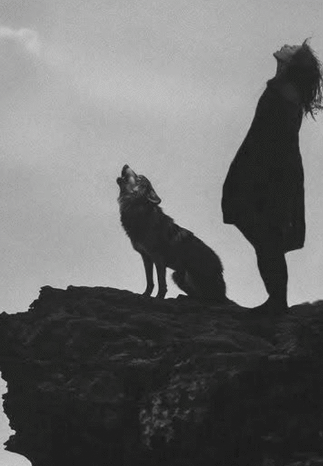 Creencias limitantes sobre la energía femenina que debes soltar hoy